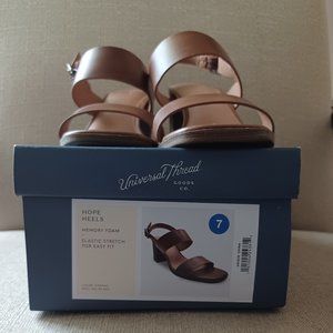 Universal Thread Goods Hope Heels in Cognac